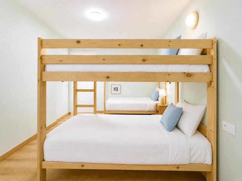 Bed, Photo of the whole room, Bedroom, bunk bed