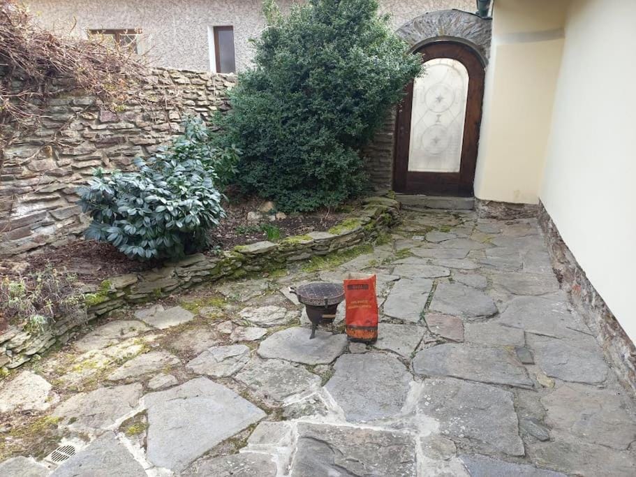 Chalupa v obci Radenín House in South Bohemian Region