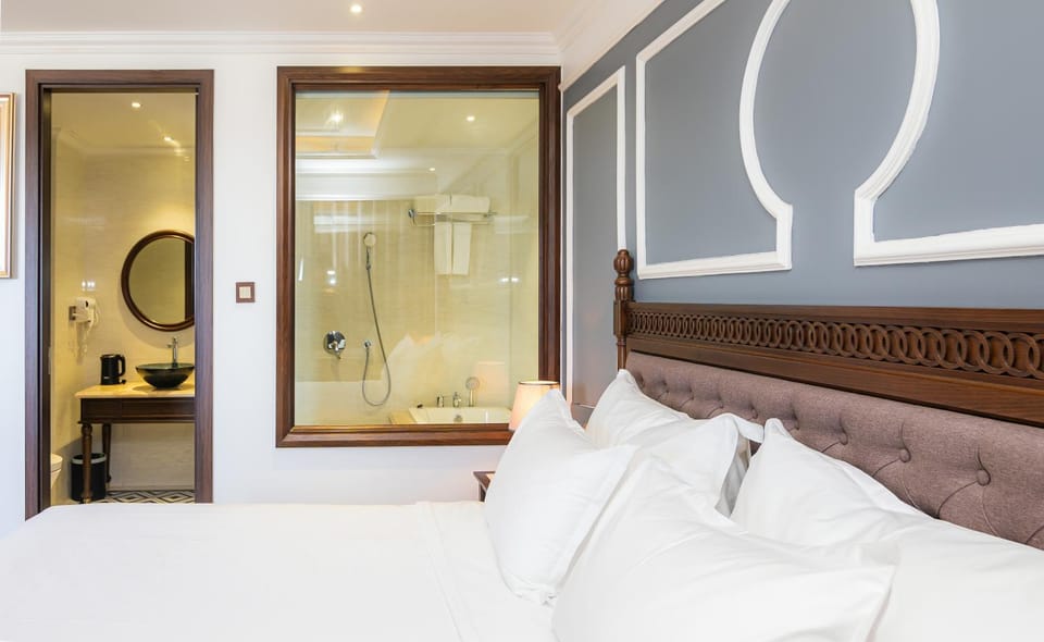 Charmhill Hotel - Tuần Châu Hotel in Laos