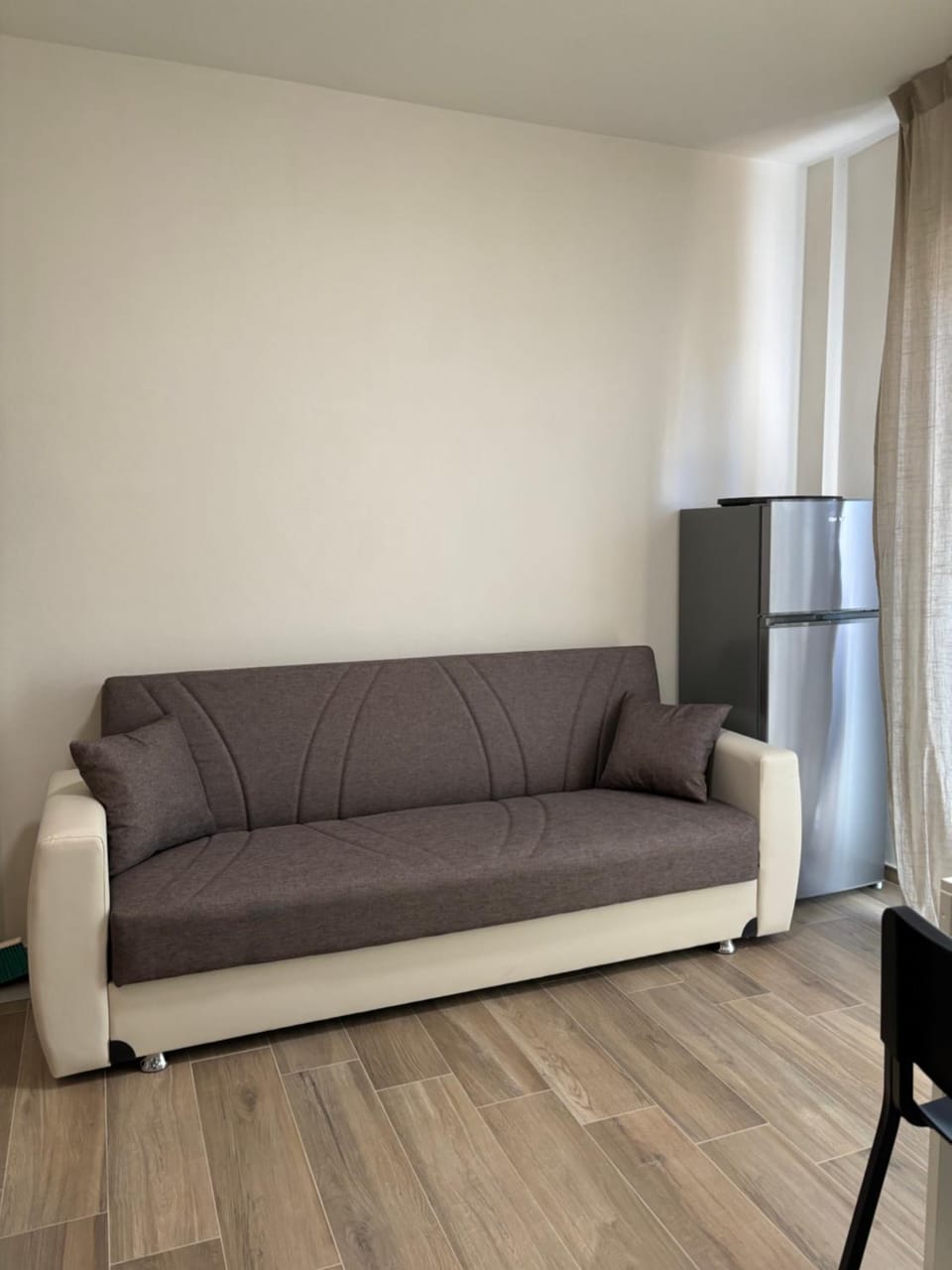 Bed, Living room, Seating area