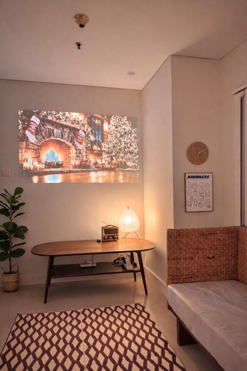 TV and multimedia, Living room, Seating area, Family