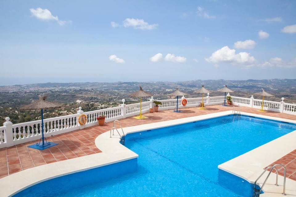 Beautiful Flat in El MIrador Great Views Mijas Apartment in Mijas