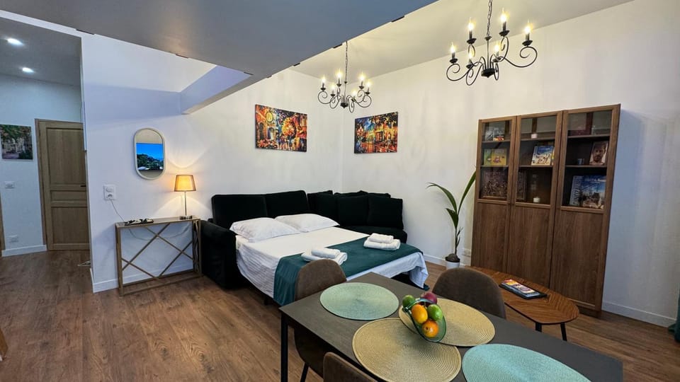 Central Riviera Charm Apartment in Nice