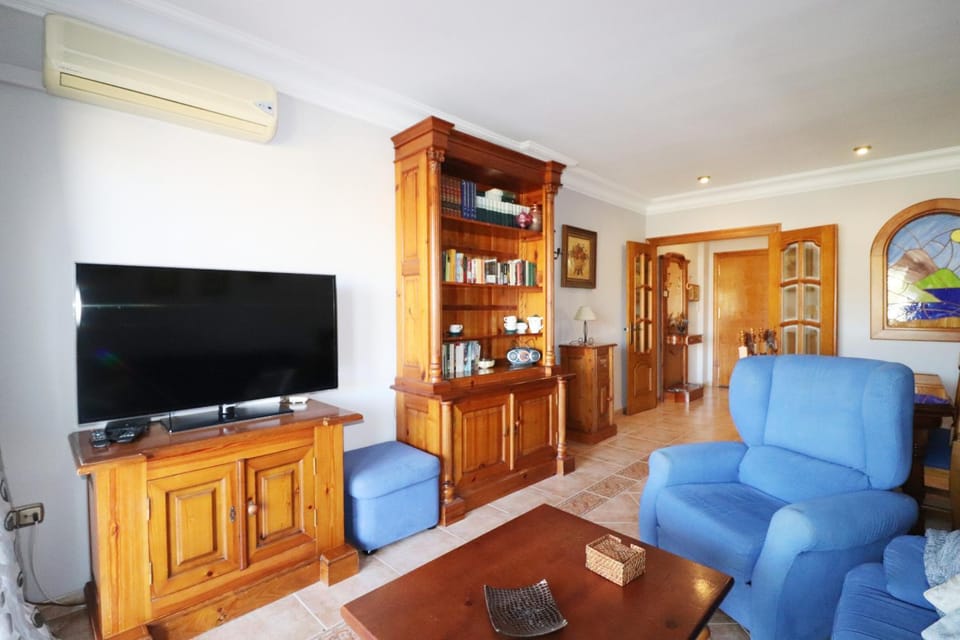 Communal lounge/ TV room, Living room