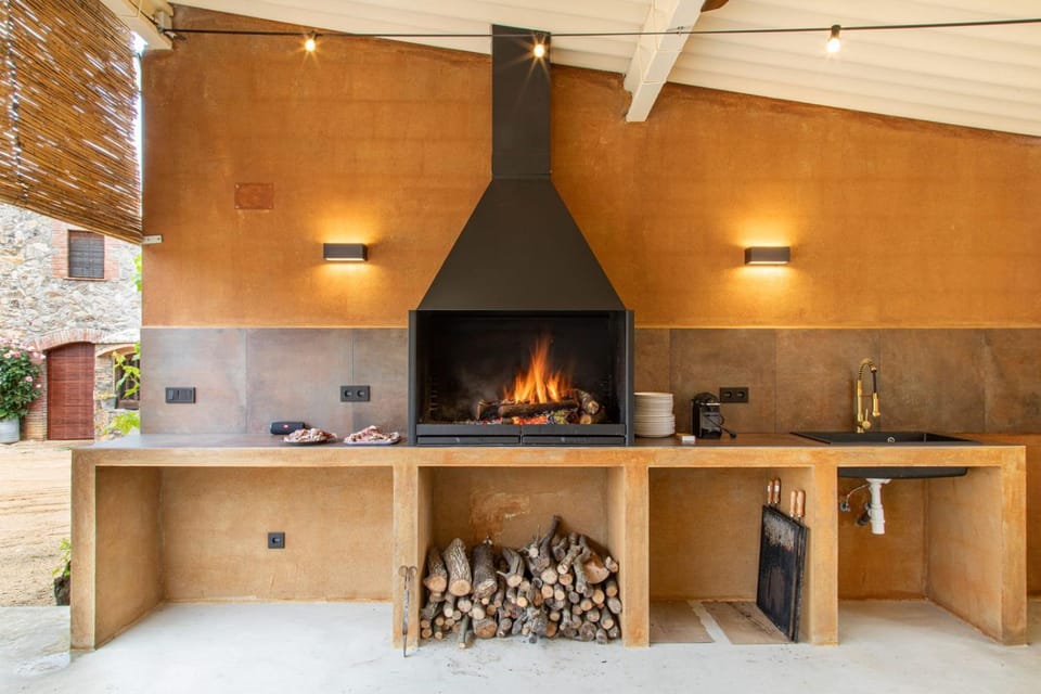 Off site, BBQ facilities, BBQ facilities