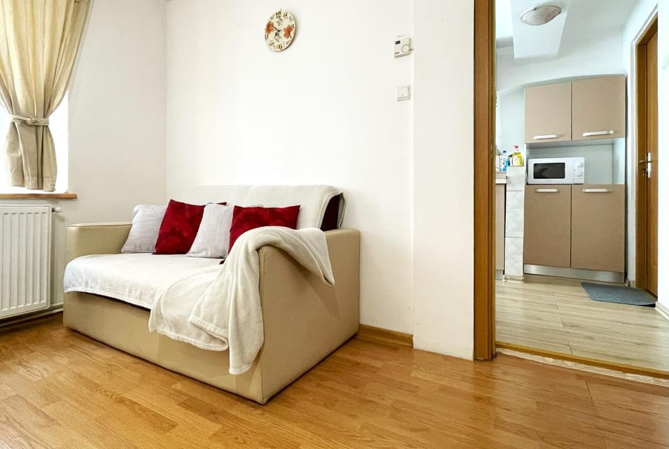 Living room, internet, kitchen