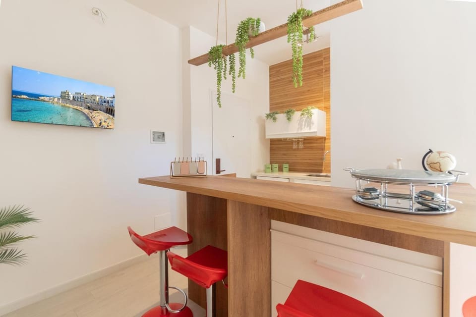 Property building, Kitchen or kitchenette, Living room