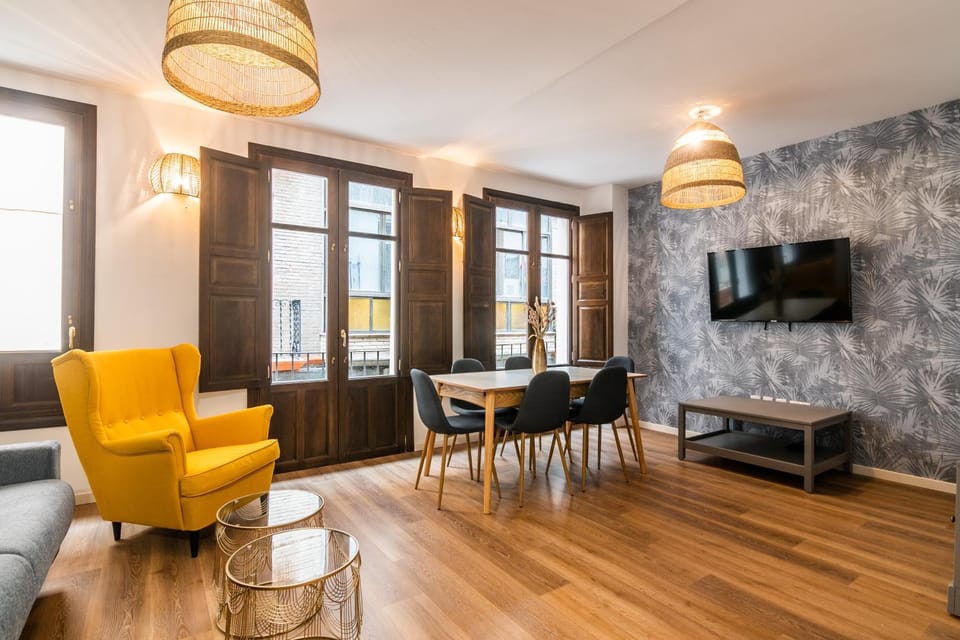 TV and multimedia, Living room, Seating area