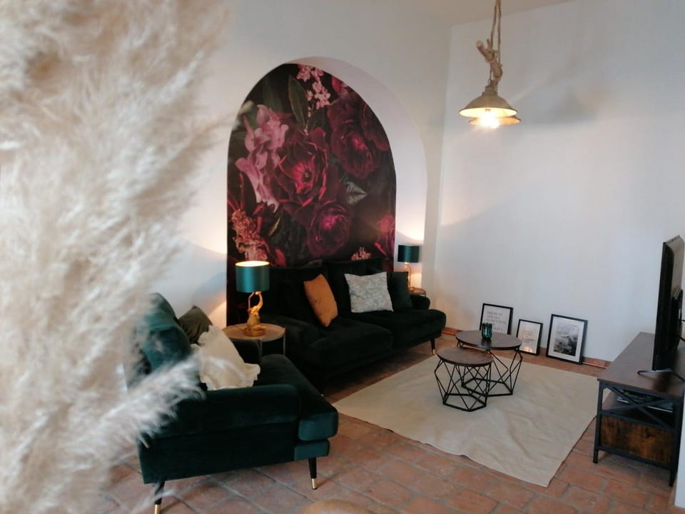 Living room, Photo of the whole room