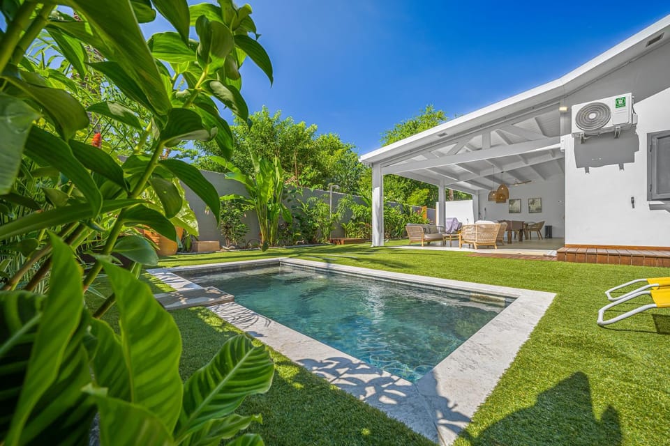 Garden, Swimming pool