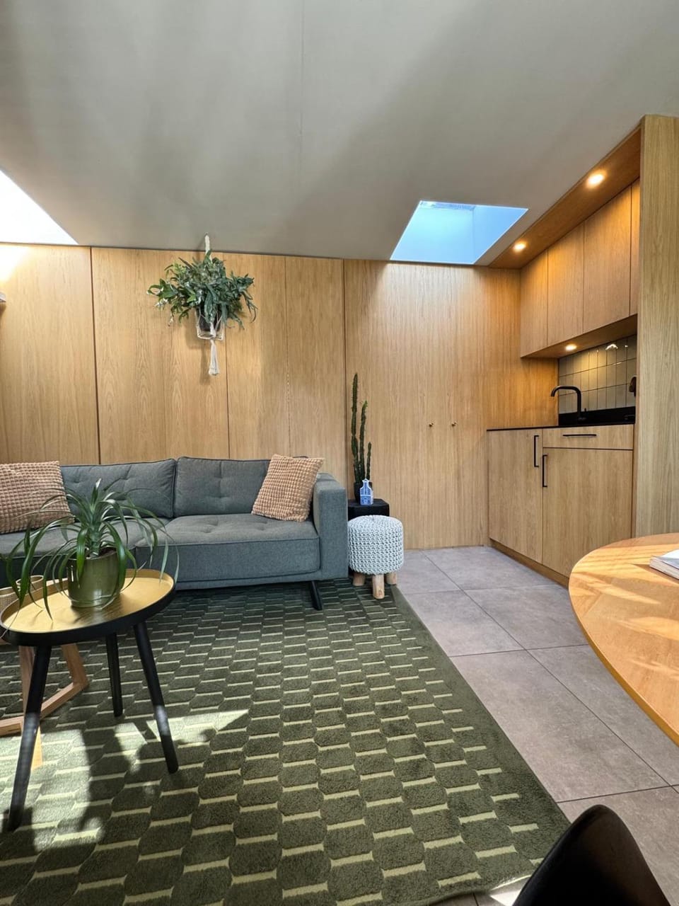 Kitchen or kitchenette, Seating area