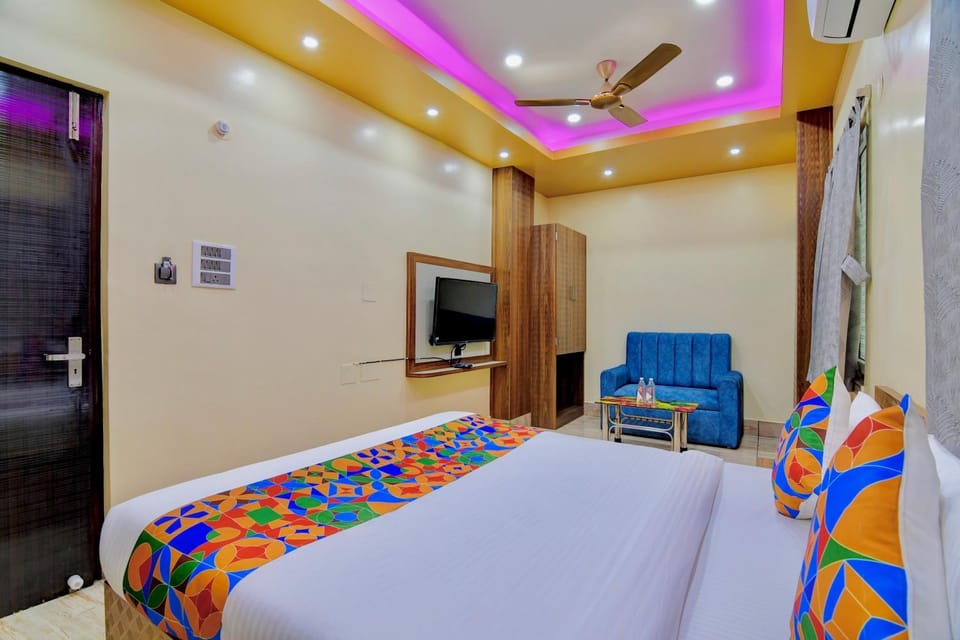 Bed, TV and multimedia, Photo of the whole room, Bedroom, air conditioner