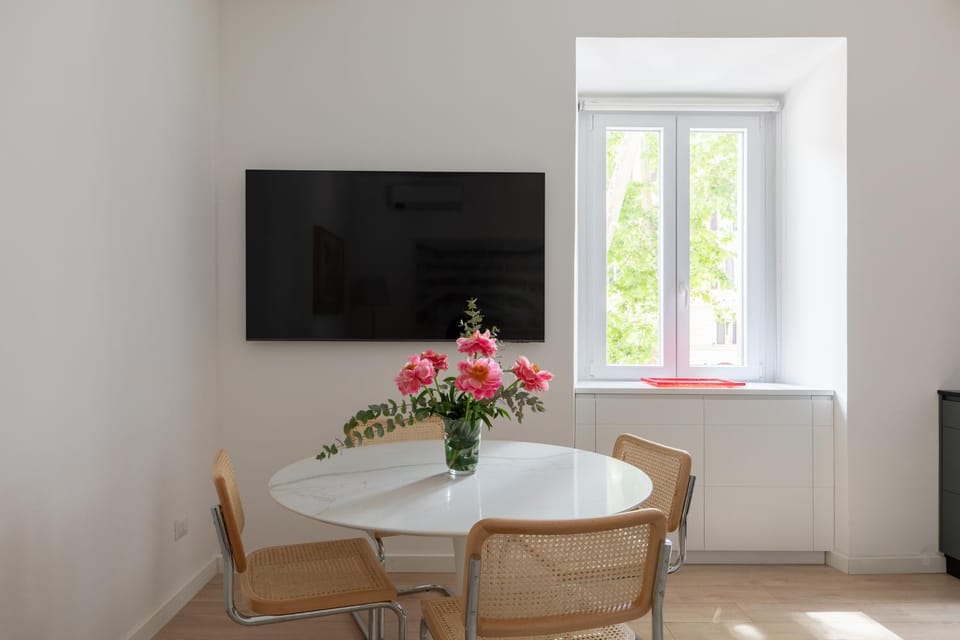 TV and multimedia, Dining area
