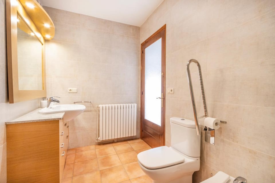 Bathroom, Living room