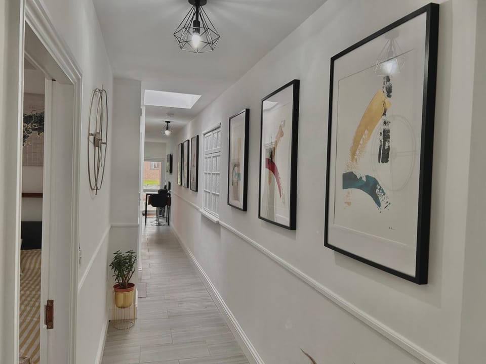 Vibrant Bungalow 2 Bedroom Flat with secure private parking Apartment in Metropolitan Borough of Solihull