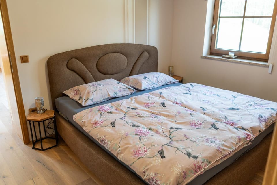 Bed, View (from property/room), Living room, Photo of the whole room, Bedroom