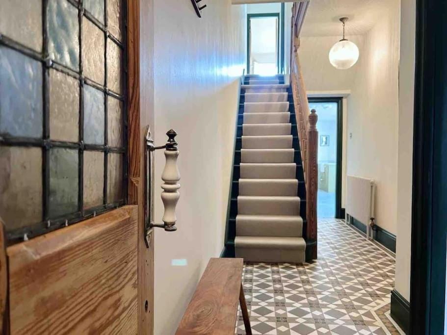 Luxury City Centre Townhouse - Sleeps 6 House in Chester