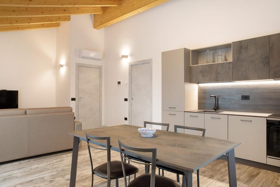Property building, Kitchen or kitchenette, Living room