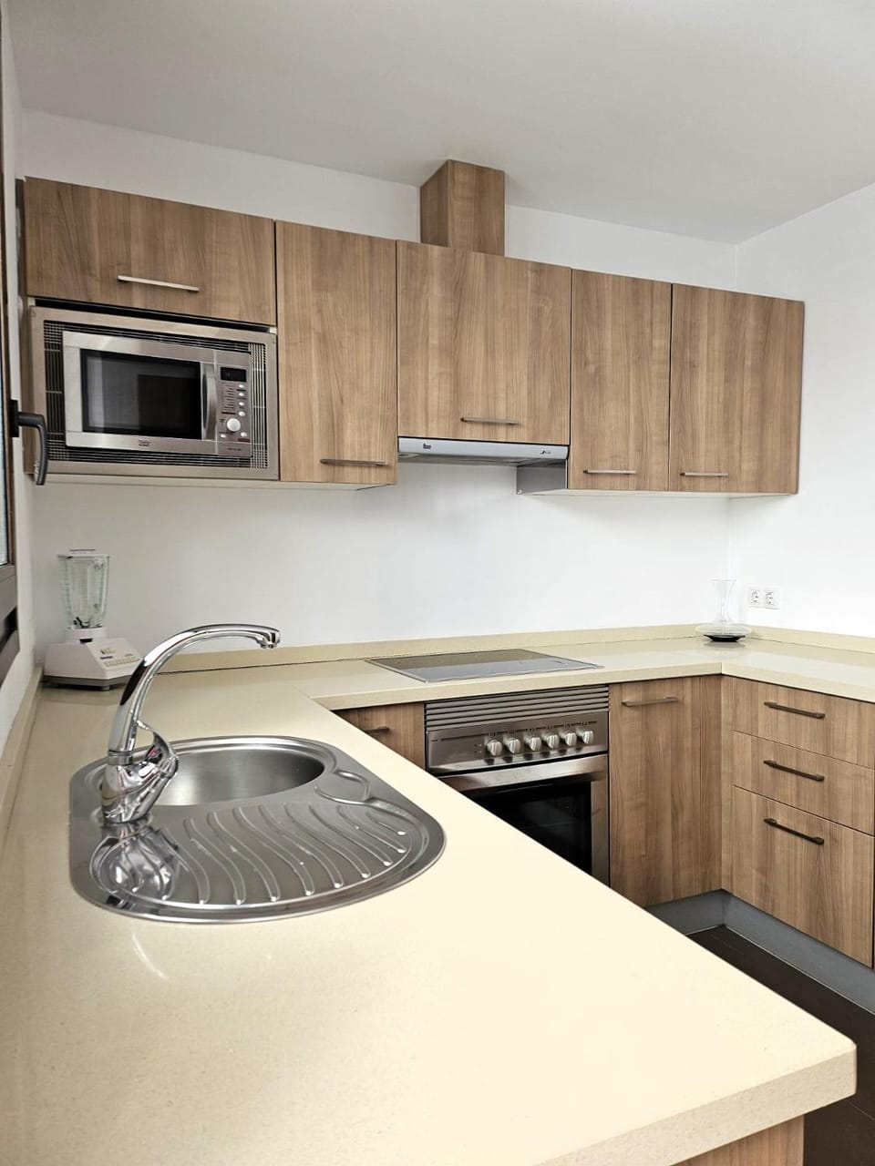 Kitchen or kitchenette, minibar, pet friendly, stove