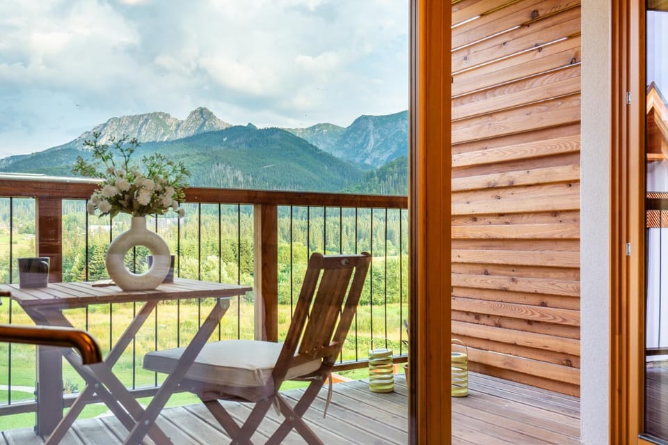Natural landscape, Balcony/Terrace, Mountain view