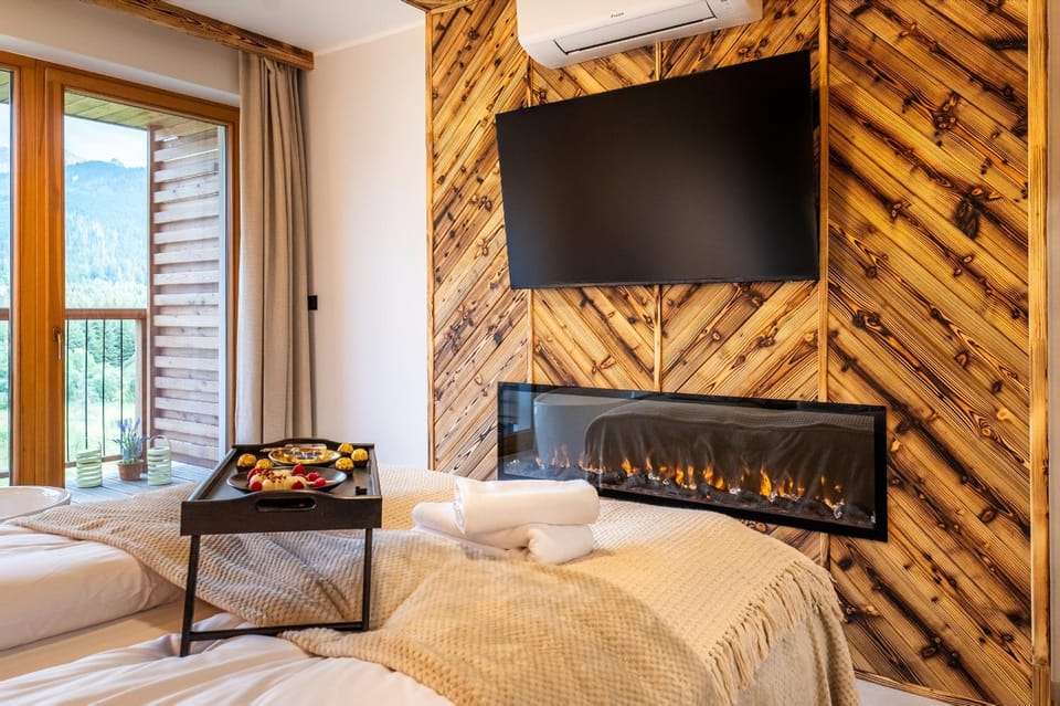 TV and multimedia, fireplace