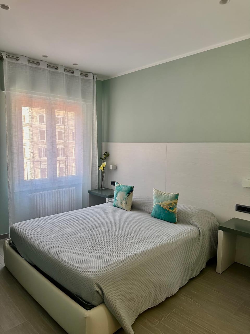 Bed, TV and multimedia