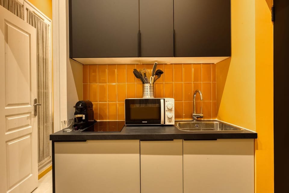Kitchen or kitchenette, stove