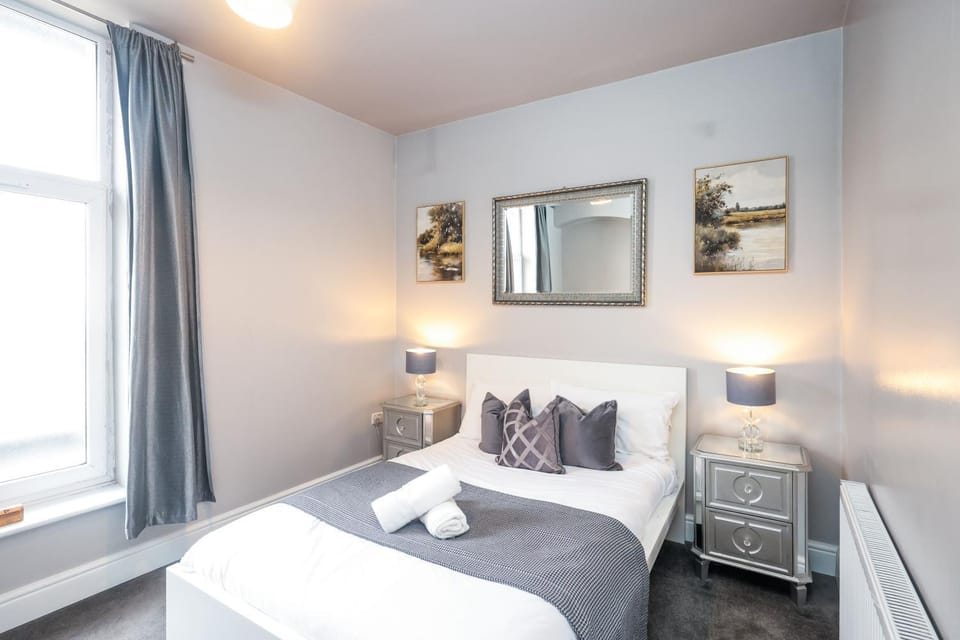 Photo of the whole room, Bedroom, internet, towels