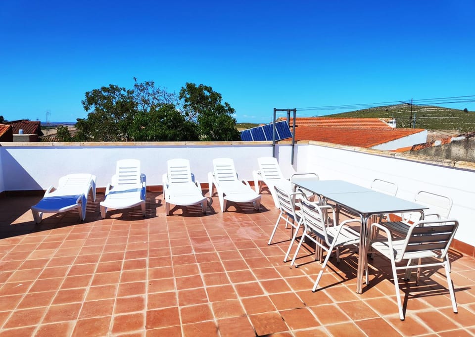 Shower, Natural landscape, View (from property/room), Balcony/Terrace, Balcony/Terrace, sunbed