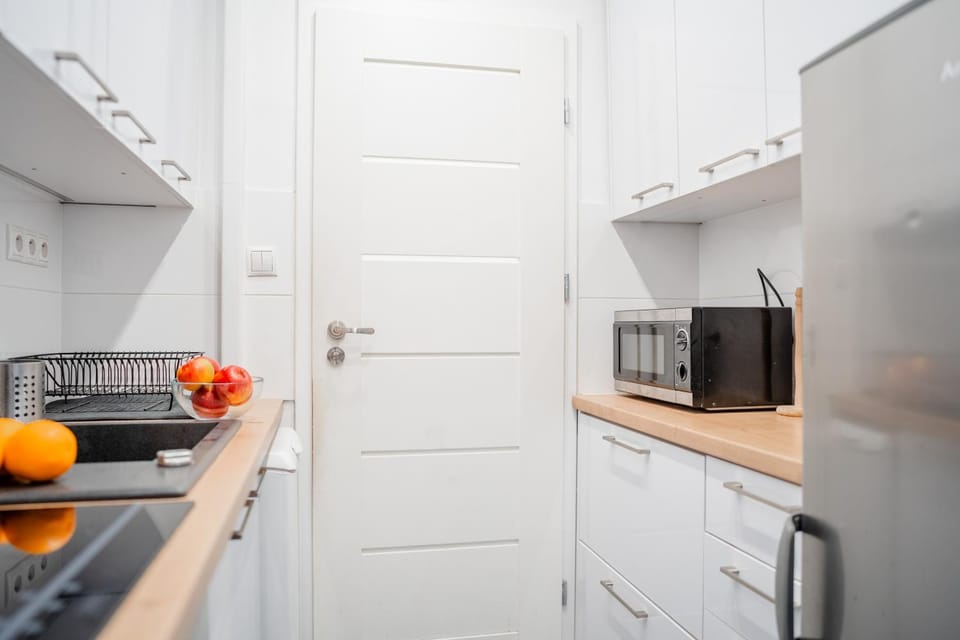 Kitchen or kitchenette, oven, stove