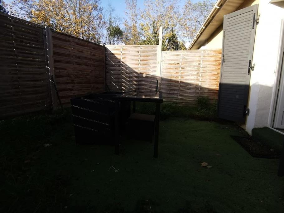 n1 F2 40m2 avec petit jardin Apartment in Normandy