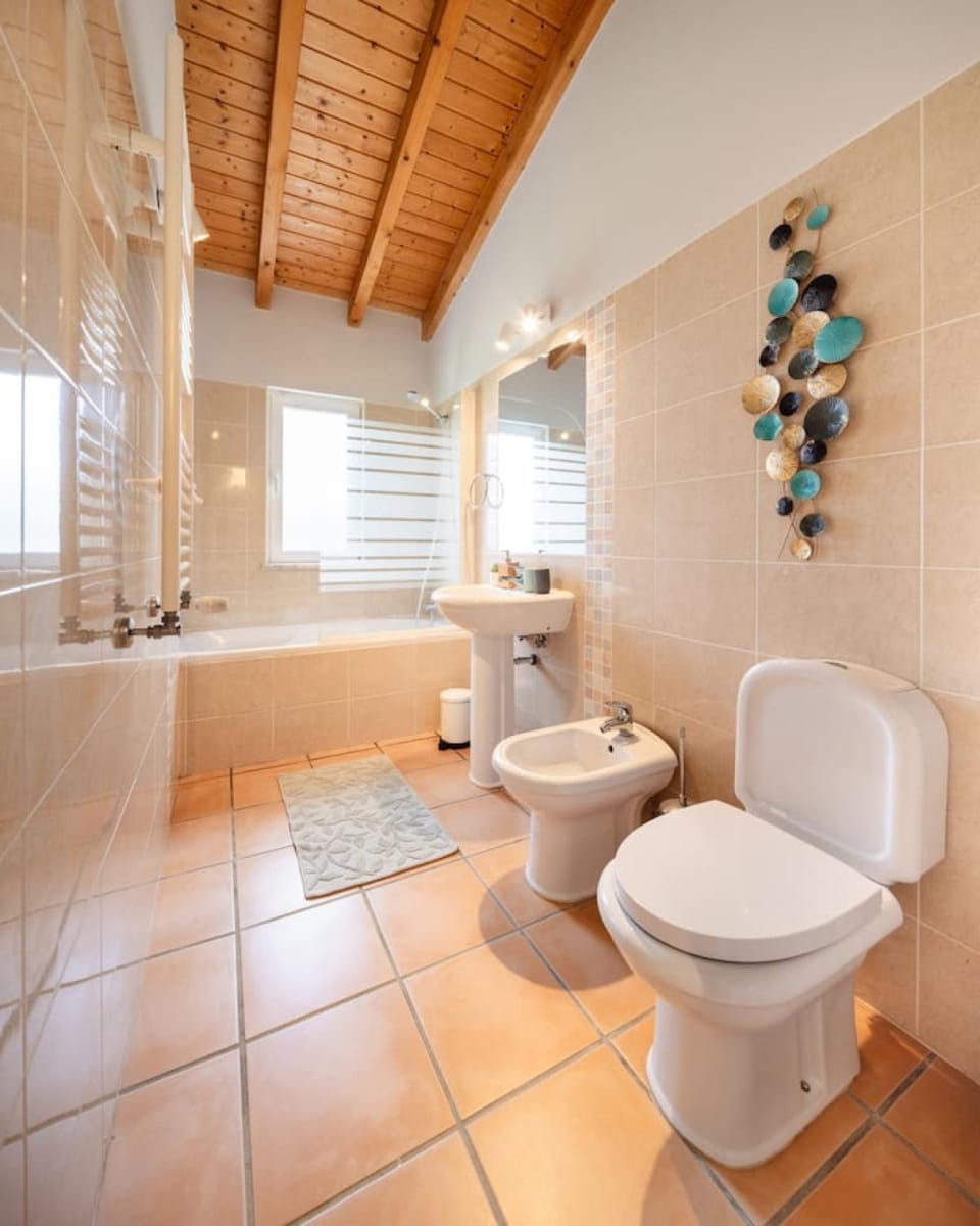 Seashore Escape by Lisbeyond Chalet in Faro District