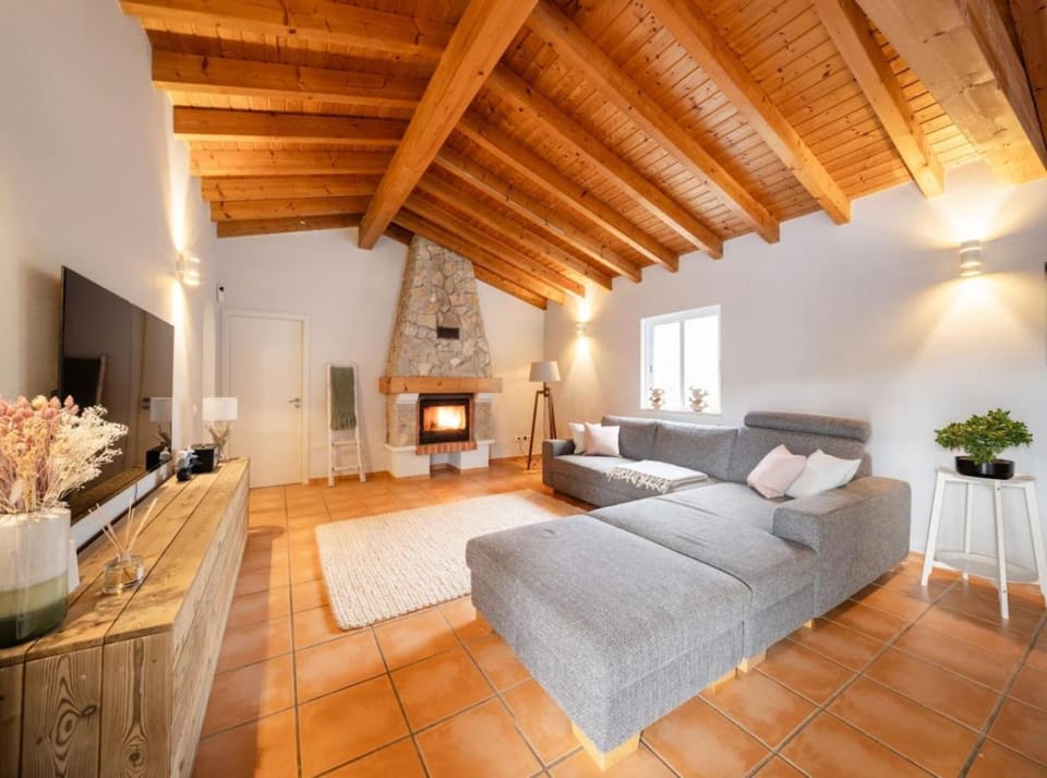 Seashore Escape by Lisbeyond Chalet in Faro District