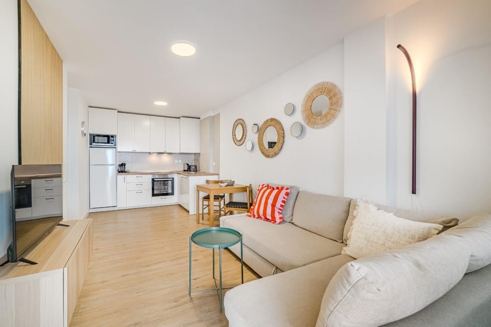 Kitchen or kitchenette, Living room
