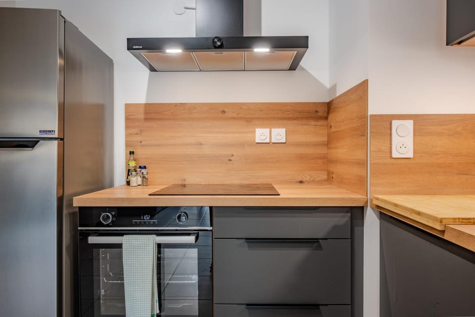 Kitchen or kitchenette, stove, kitchen