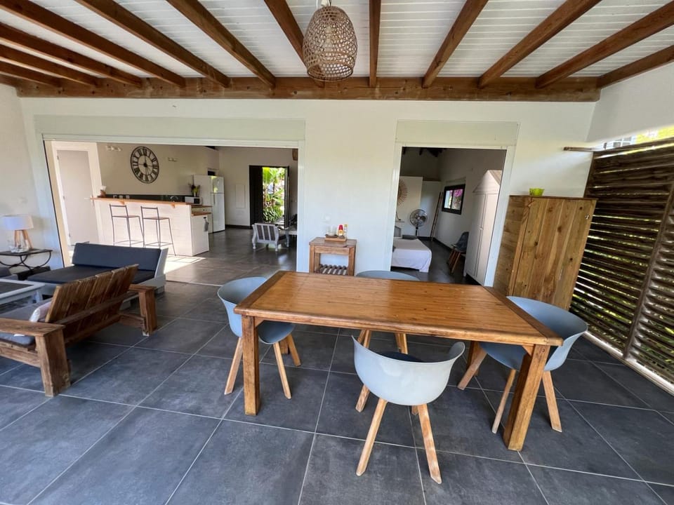 Balcony/Terrace, Dining area, Swimming pool
