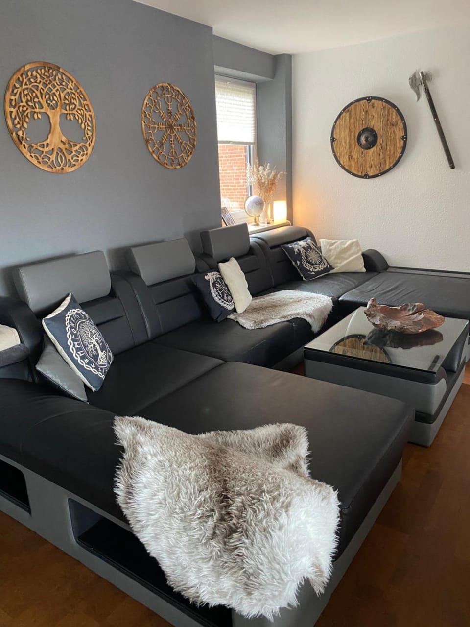 Living room, Seating area