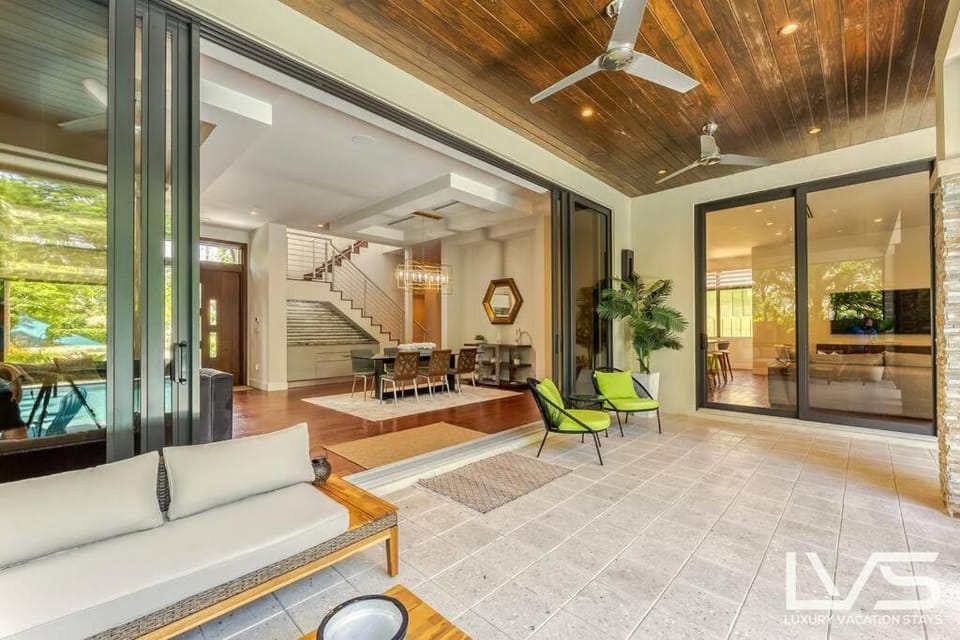 Victoria Villa - Walk to Las Olas - 4 Bed 4 Bath House in Fort Lauderdale