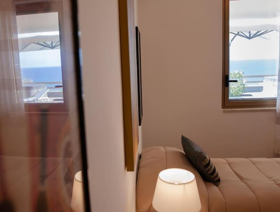 Bedroom, Sea view