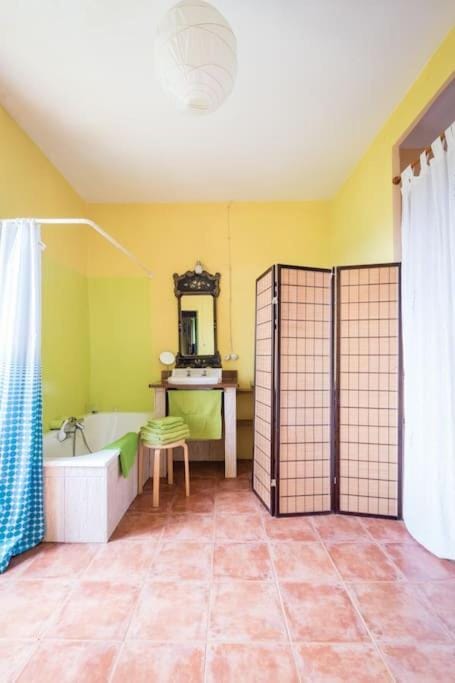 Rectoria Santuari del coll ideal families Apartment in Selva