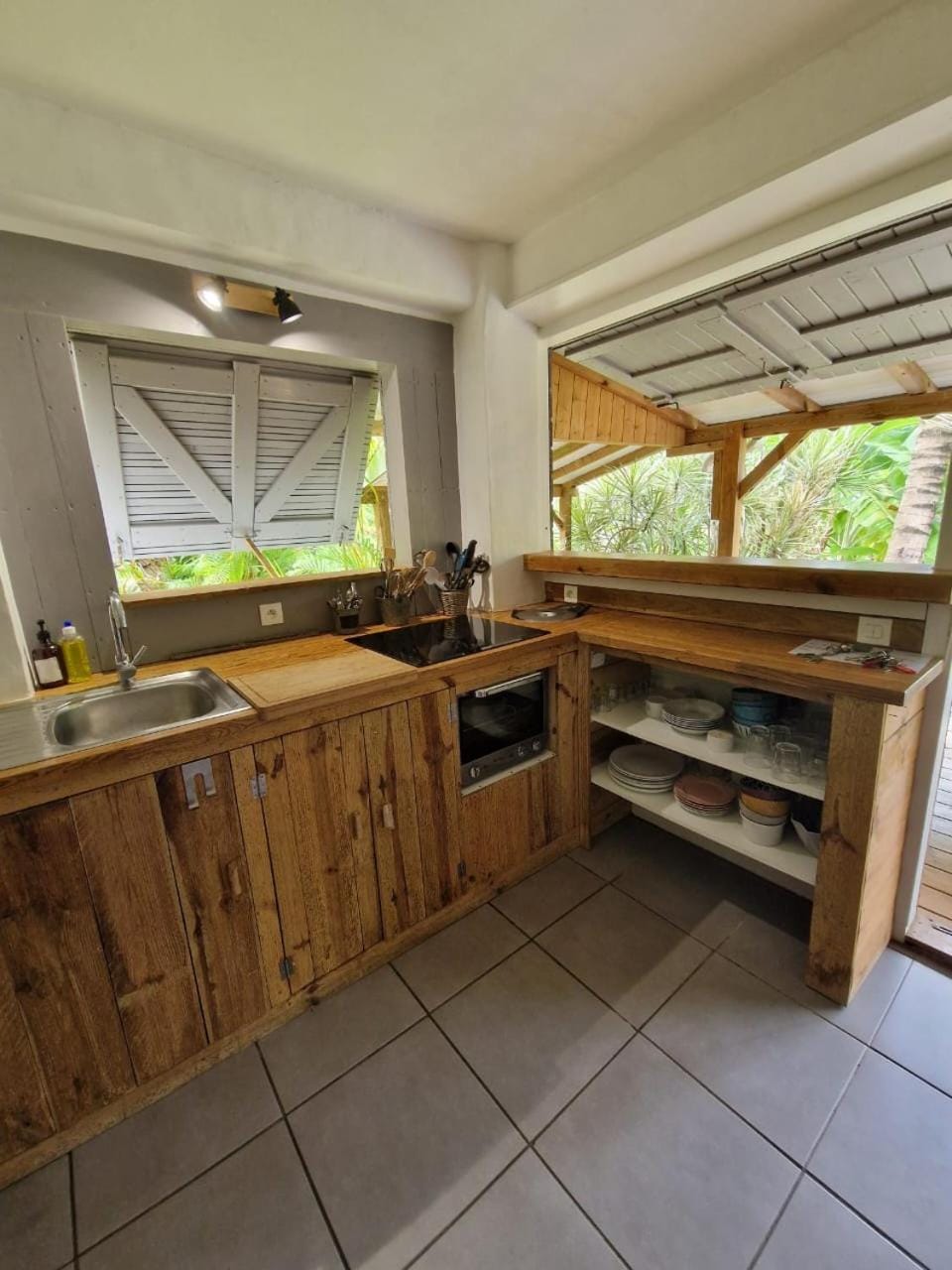 Patio, View (from property/room), Kitchen or kitchenette, pet friendly, stove