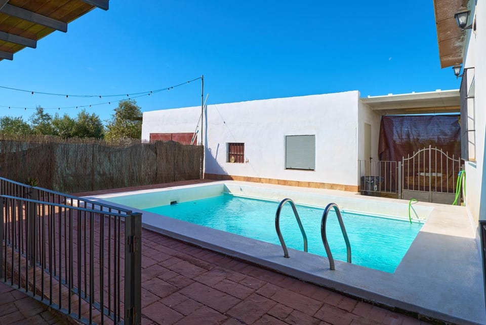 Property building, Swimming pool