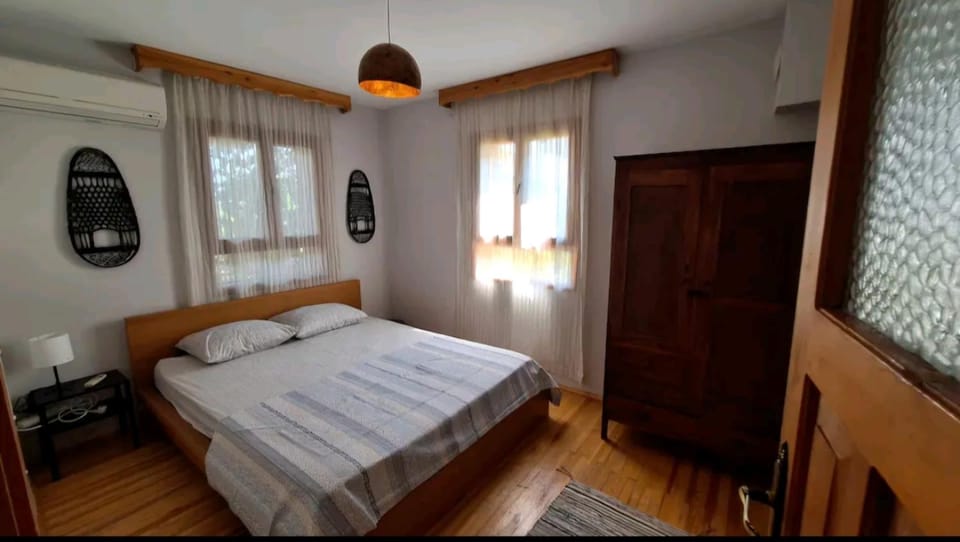 Bed, Photo of the whole room, Bedroom, wardrobe