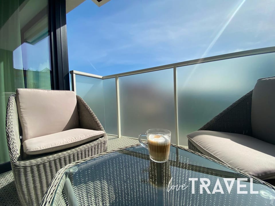 Day, Balcony/Terrace, Balcony/Terrace, Seating area