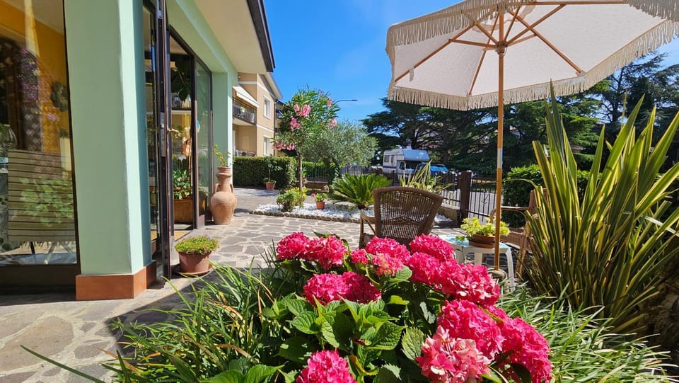 Garden, Garden view
