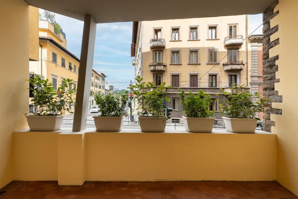 Neighbourhood, Balcony/Terrace