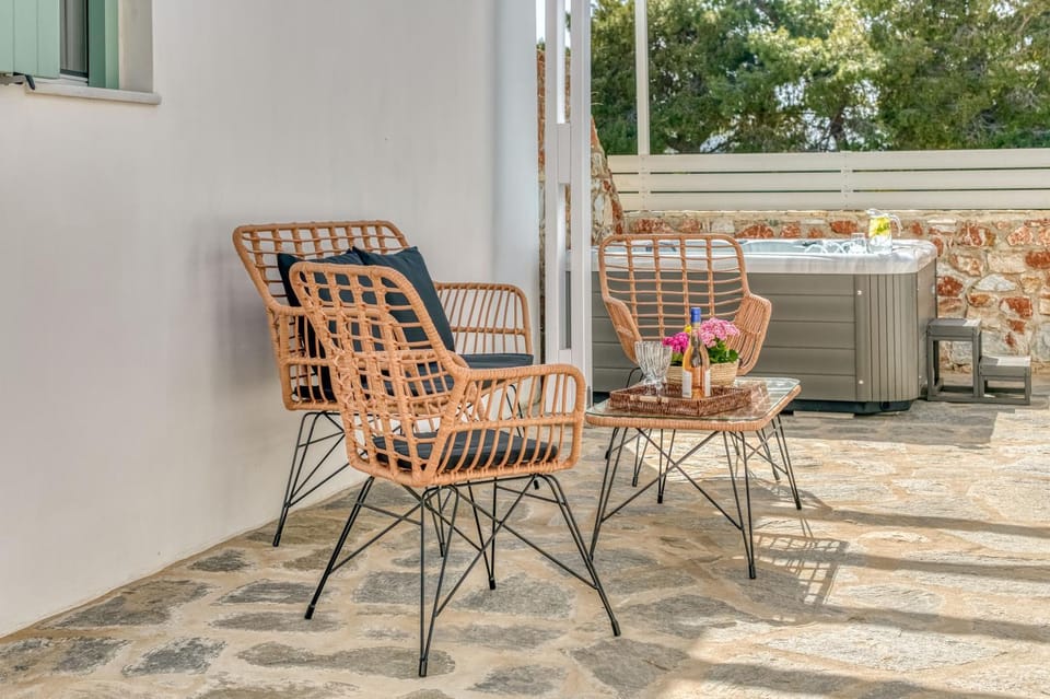 Patio, Dining area