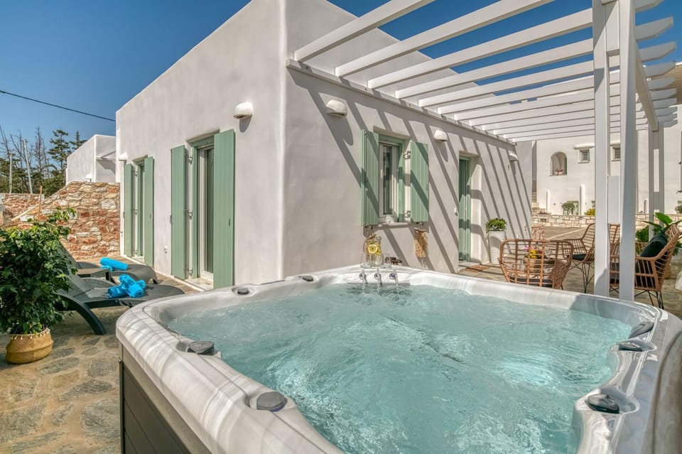Patio, Hot Tub