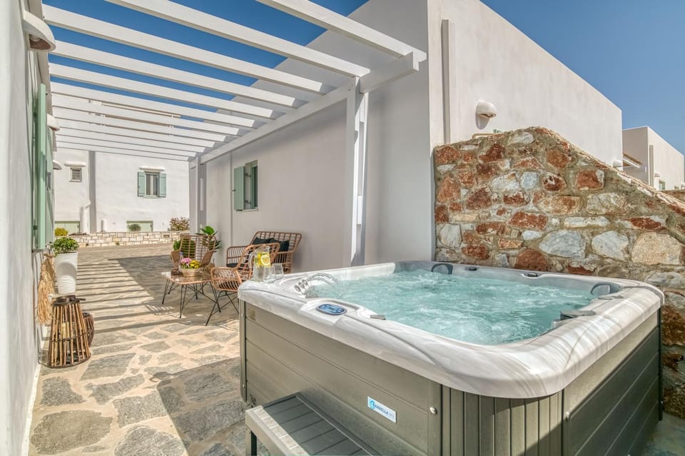 Patio, Hot Tub