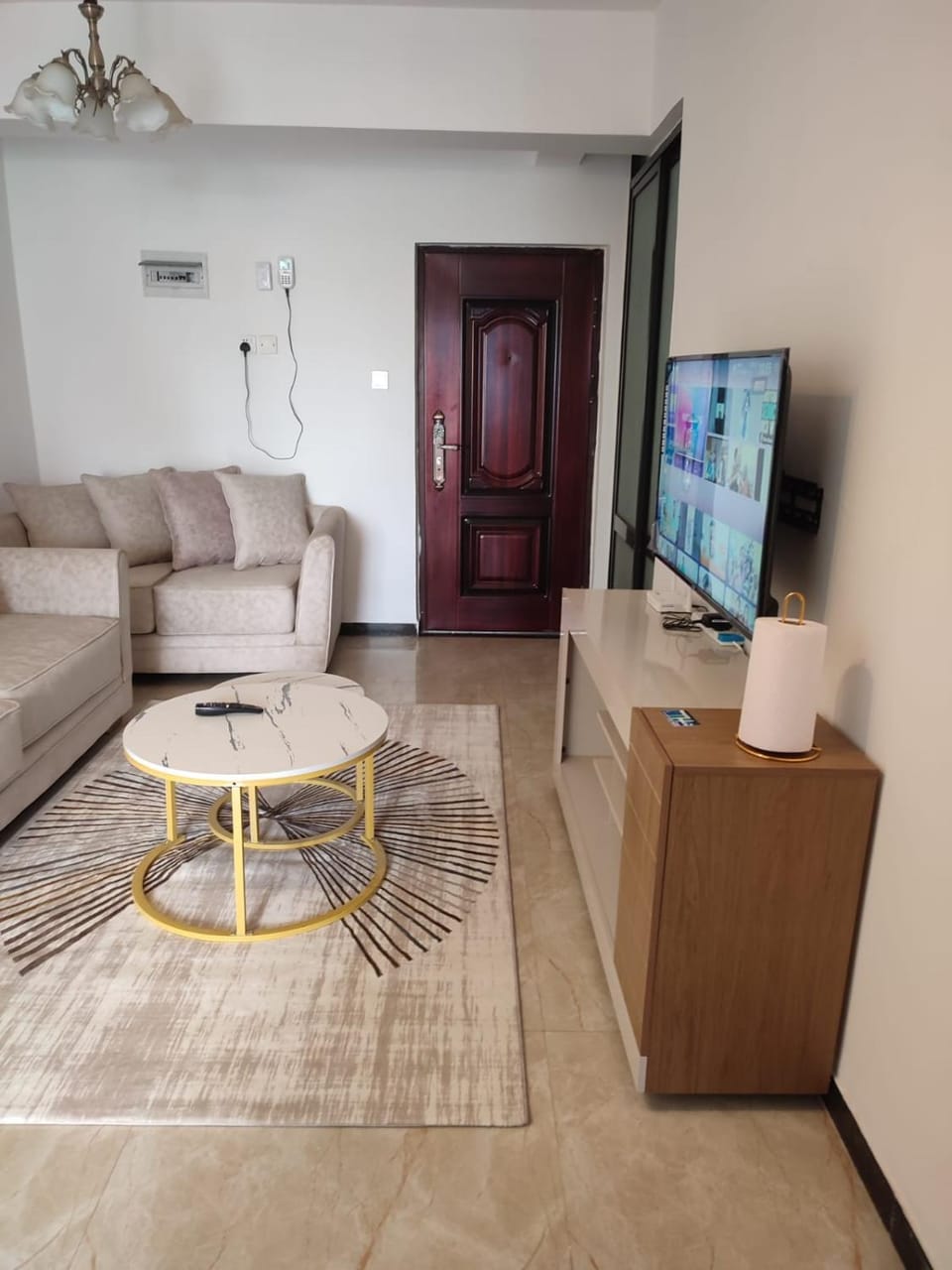 Kilimani vacation homes one and half bedroom with two separate rooms 2 minutes to eateries and shopping mall Apartment in Nairobi